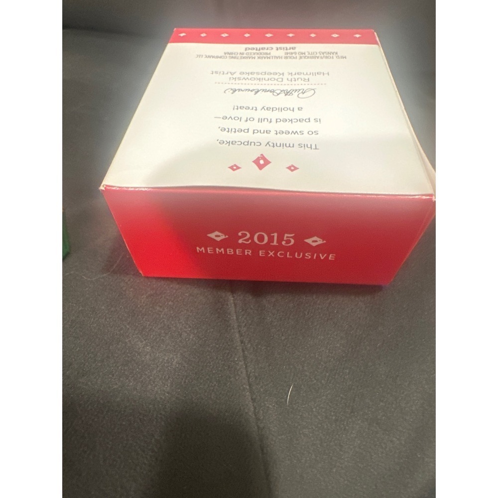 Hallmark Keepsake Ornament Club Exclusive Petite Treat holiday Cupcake 2015 - Picture 4 of 5